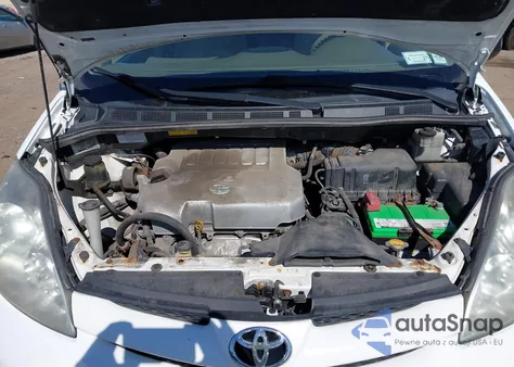 2010 Toyota Sienna Le z USA, uszkodzony, nr VIN 5TDKK4CC7AS325081